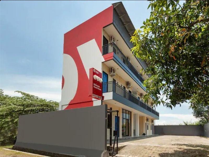 Richmond Guest House Cirebon Redpartner Exteriér fotografie